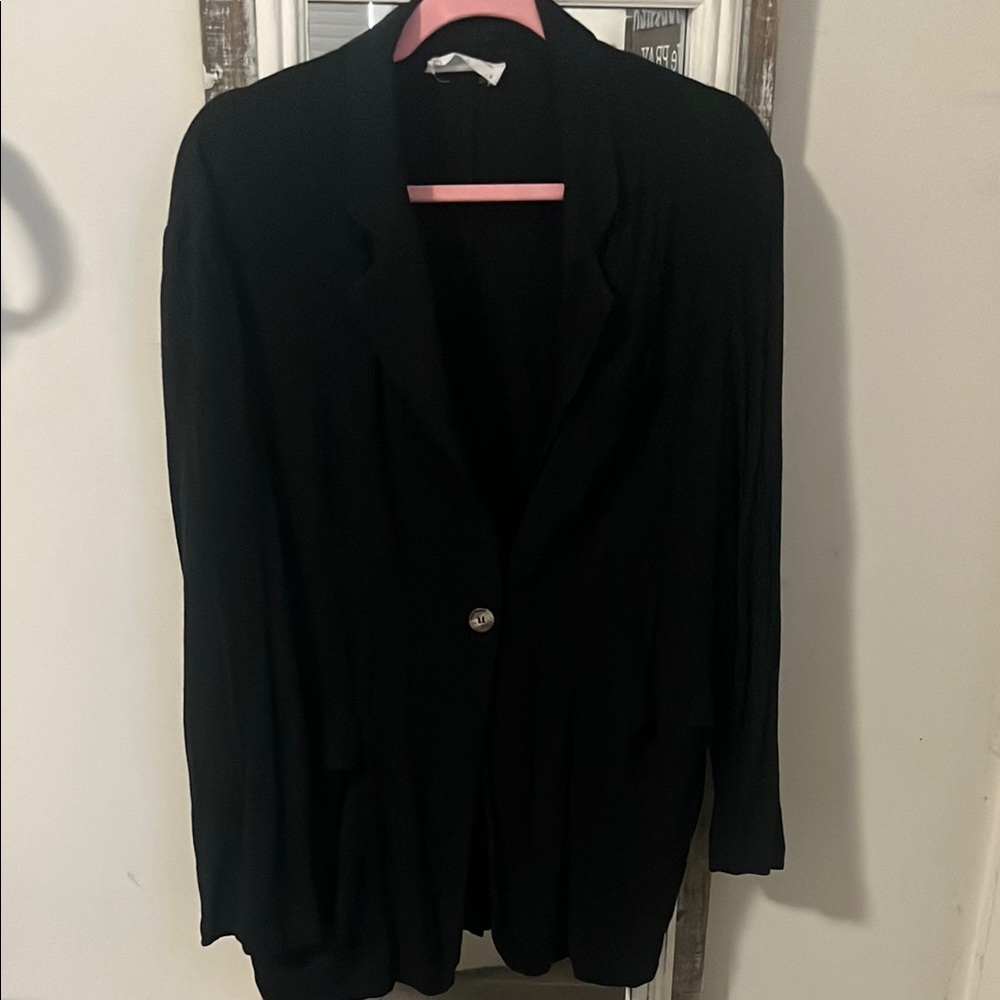 Carly Jean Los Angeles Black linen Blazer